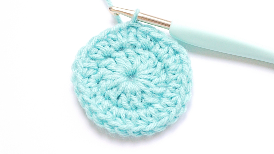 Half Double Crochet - crochet in the round - completed hdc joined round