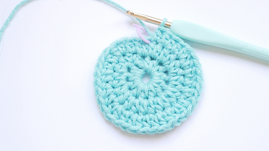 Half Double Crochet - doing a slip stitch on top of the first stitch 