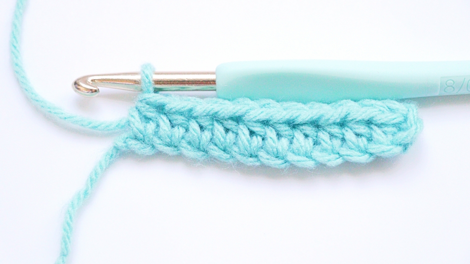 Half Double Crochet - making hdc stitches across the chain