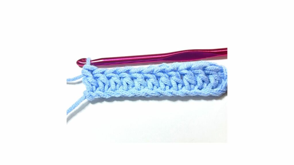 double crochet step-by-step - row of 12 double crochets