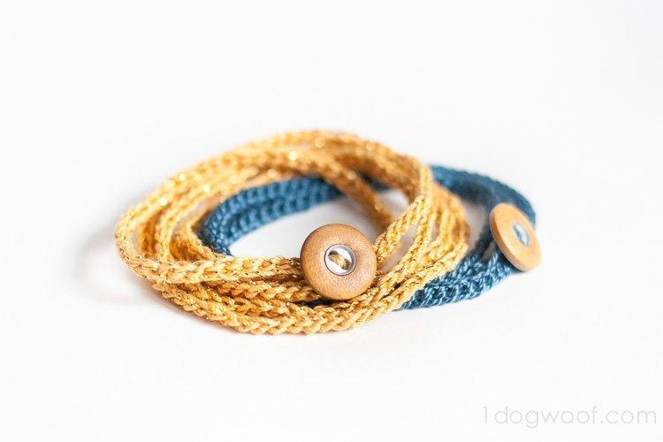 Wrap around crochet bracelet – Free pattern