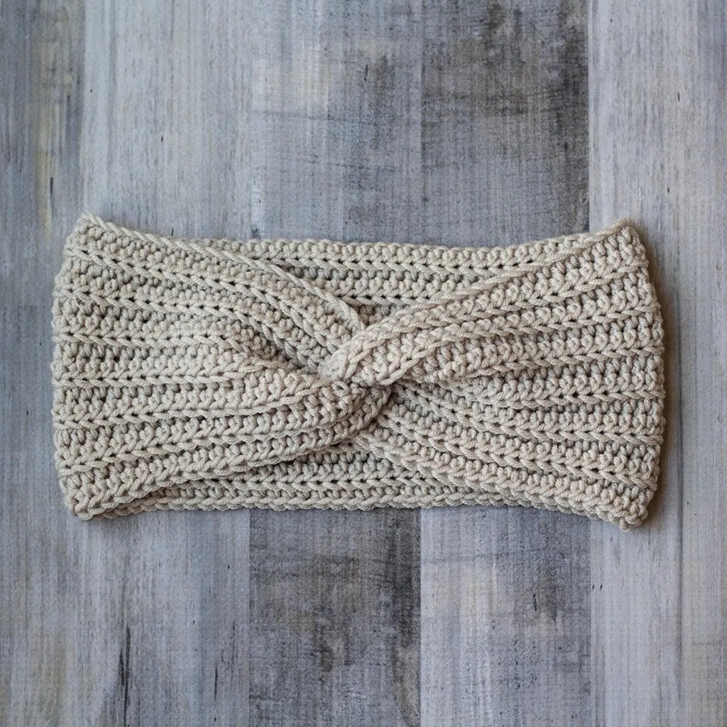Simple Twisted Crochet Ear Warmer
